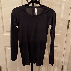 Lululemon Navy Long Sleeve Tee—size 6